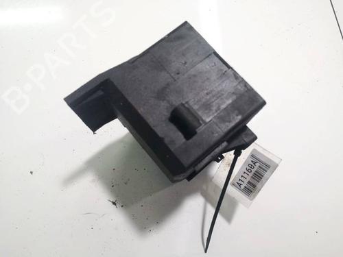 Used Fuse box Fuse box 32970888 32970888