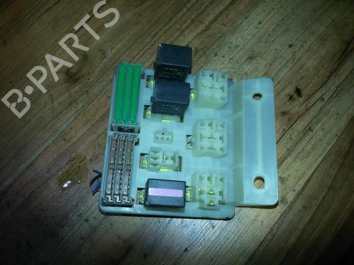 Used Fuse box Fuse box VOLVO S40 I (644) 1.9 DI (115 hp) 33508278 33508278