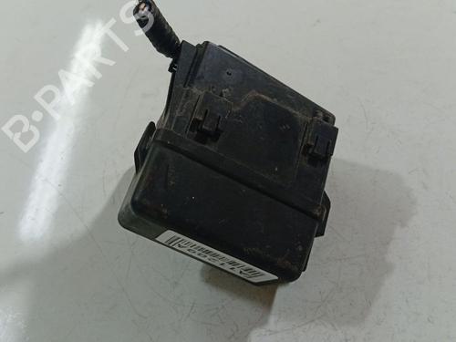 Used Fuse box Fuse box 33488725 33488725