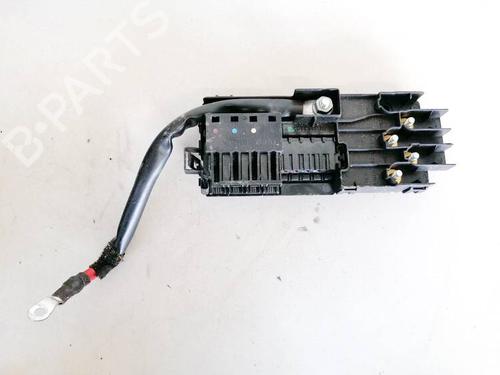 Used Fuse box Fuse box MERCEDES-BENZ E-CLASS (W211) E 220 CDI (211.006) (136 hp) 32950086 32950086
