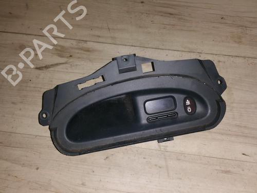 Display für Display RENAULT MEGANE I (BA0/1_) 1.6 i (BA0L) (75 hp) 35649945 35649945