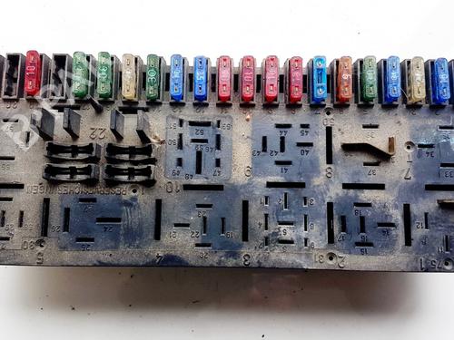Used Fuse box Fuse box AUDI 80 B3 Saloon (893, 894, 8A2) 1.8 S (90 hp) 33525483 33525483