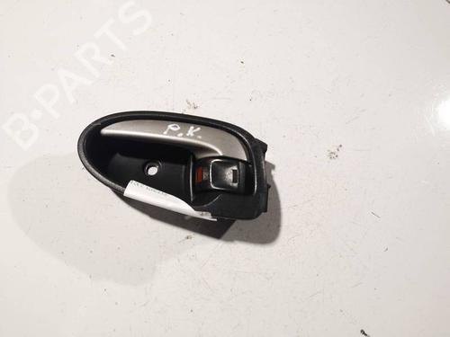 Used Front left interior door handle Front left interior door handle TOYOTA YARIS (_P9_) 1.4 D-4D (NLP90_, NLP90R) (90 hp) 34986388 34986388