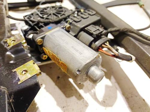 Left front window motor AUDI A4 B5 (8D2) 2.5 TDI | BP35044442E21 - Image 3