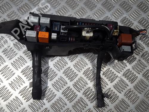 Used Fuse box Fuse box TOYOTA COROLLA Saloon (_E12_) 1.6 VVT-i (ZZE121_, ZZE121R) (110 hp) 33499059 33499059