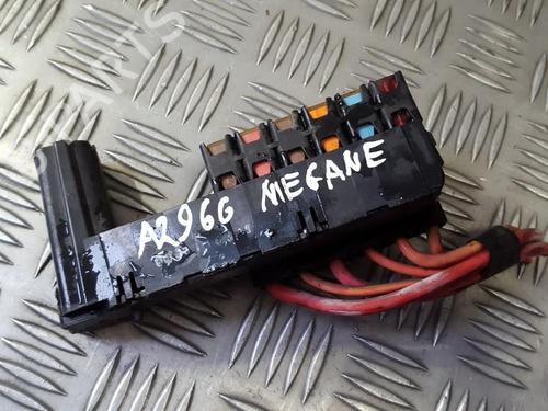 Used Fuse box Fuse box 33493826 33493826