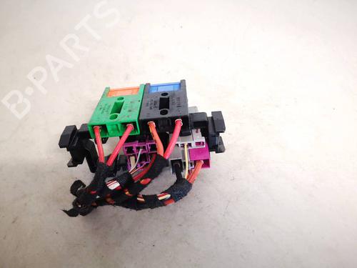 Fuse box AUDI Q5 (8RB) 2.0 TDI quattro | BP32935737E1 - Image 2