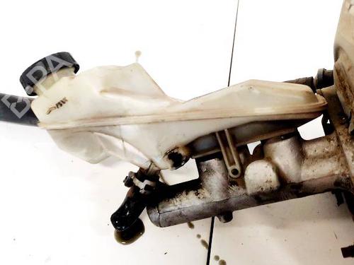 Used Brake master cylinder Brake master cylinder TOYOTA COROLLA Saloon (_E12_) 1.4 D-4D (NDE120_, NDE120R) (90 hp) 35312052 35312052