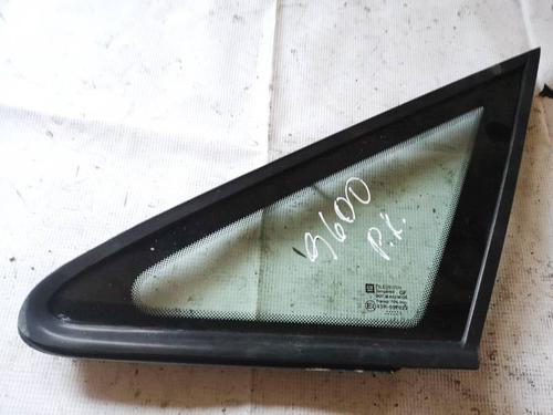 Vidro triangular frente esquerdo Vidro triangular frente esquerdo 35204837 35204837