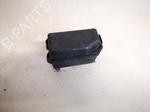 fuse-box-toyota-corolla-saloon-_e12_-2000-2001-2002-2003-2004-2005-2006-2007-2008-32939212 main image