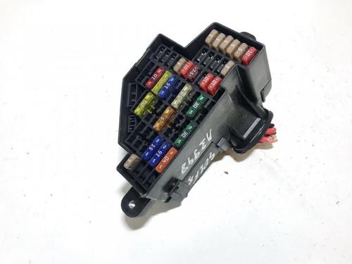 fuse-box-vw-golf-v-1k1-2003-2004-2005-2006-2007-2008-2009-2010-33503769 main image