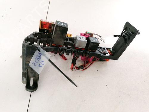 Used Fuse box Fuse box AUDI A4 B5 (8D2) 1.9 TDI (110 hp) 33079823 33079823