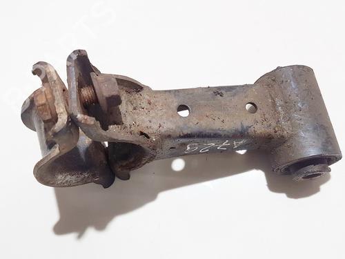 Used Engine mount Engine mount MERCEDES-BENZ M-CLASS (W163) ML 270 CDI (163.113) (163 hp) 33103345 33103345