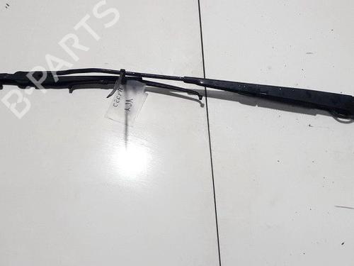 Used Front windshield wiper arm Front windshield wiper arm FORD USA ESCORT Saloon 2.0 SE (111 hp) 33104142 33104142