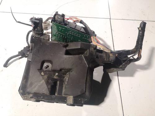 fuse-box-renault-scenic-ii-jm01_-2003-2004-2005-2006-2007-2008-2009-2010-32561950 main image