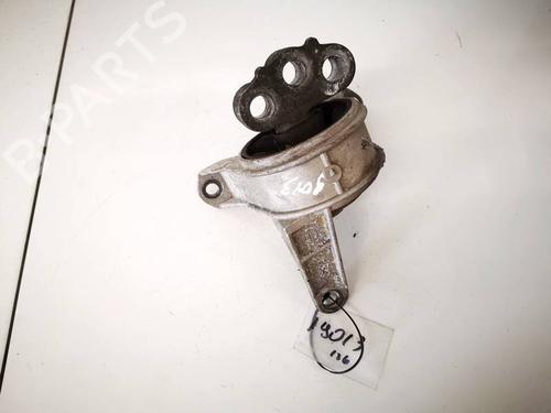 Used Engine mount Engine mount OPEL ZAFIRA / ZAFIRA FAMILY B (A05) 1.9 CDTI (M75) (120 hp) 32939546 32939546