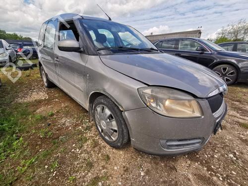 Brugte SKODA ROOMSTER (5J7) 1.9 TDI 4771377