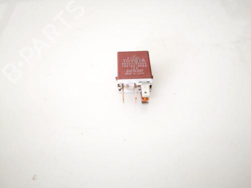 Used Electronic sensor Electronic sensor TOYOTA AVENSIS VERSO (_M2_) 2.0 D (CLM20_, CLM20R) (116 hp) 33073417 33073417