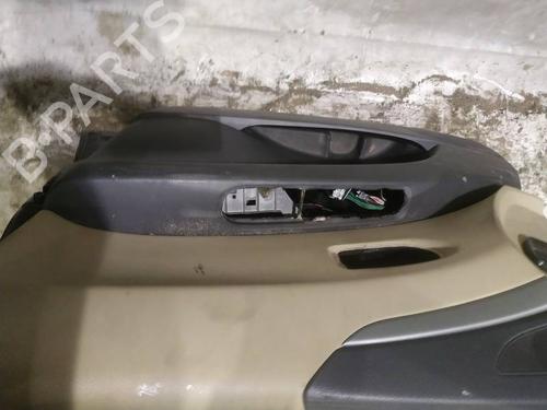 Forreste højre beklædning Forreste højre beklædning SUBARU TRIBECA (B9) 3.0 (WXE) (250 hp) 34772532 34772532