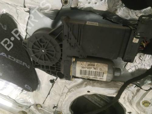 Used Left front window motor Left front window motor VW PASSAT B5 Variant (3B5) 1.9 TDI Syncro/4motion (110 hp) 40067647 40067647