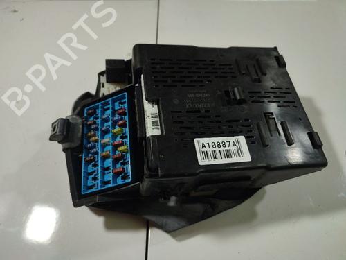 Used Fuse box Fuse box 32549900 32549900