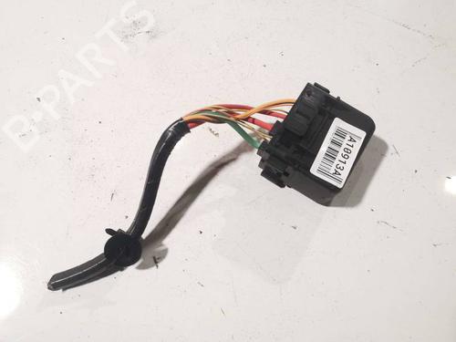 Used Fuse box Fuse box RENAULT SCÉNIC II (JM0/1_) 1.6 (JM0C, JM0J, JM1B) (113 hp) 33751584 33751584