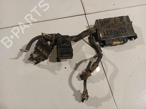 Used Fuse box Fuse box 38300031 38300031