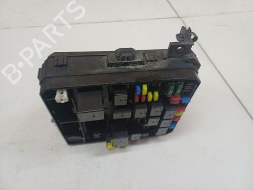 Used Fuse box Fuse box PEUGEOT 4007 (VU_, VV_) 2.2 HDi (156 hp) 32545839 32545839