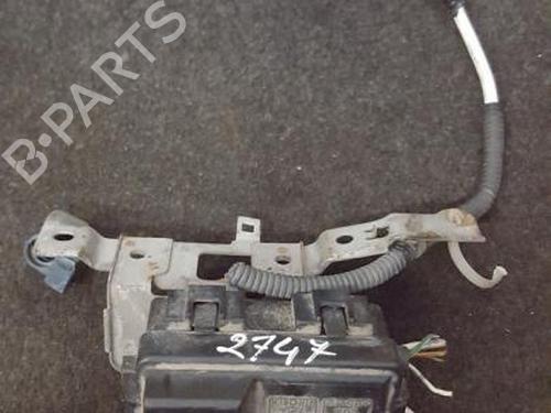 Used Fuse box Fuse box HONDA CIVIC VI Hatchback (EJ, EK) 1.4 i S (EJ9) (90 hp) 33479853 33479853