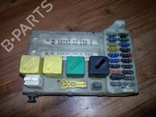 Used Fuse box Fuse box FORD MONDEO I (GBP) 1.6 i 16V (90 hp) 33503129 33503129