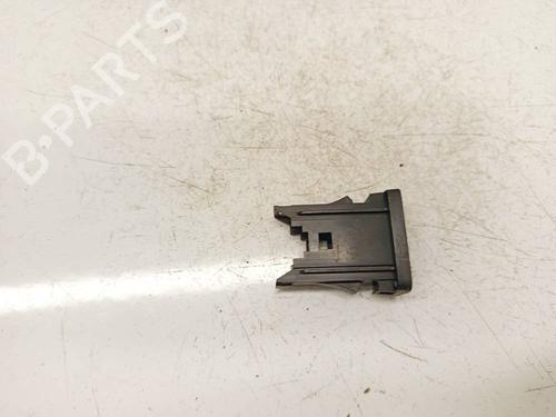 Used Switch Switch TOYOTA AVENSIS VERSO (_M2_) 2.0 D (CLM20_, CLM20R) (116 hp) 36689320 36689320