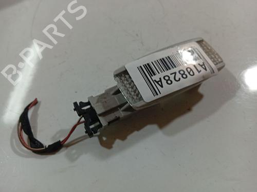 Plafonier Plafonier VW POLO IV (9N_, 9A_) 1.4 TDI (75 hp) 34890854 34890854