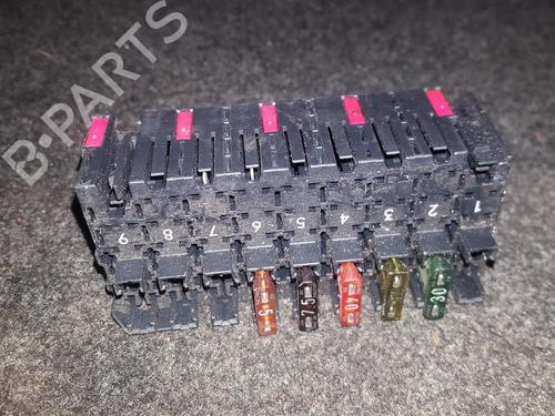 Used Fuse box Fuse box MERCEDES-BENZ C-CLASS (W202) C 220 D (202.121) (95 hp) 33479659 33479659