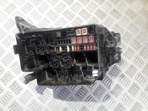 Used Fuse box Fuse box TOYOTA RAV 4 III (_A3_) 2.2 D (ALA35_) (150 hp) 33504022 33504022