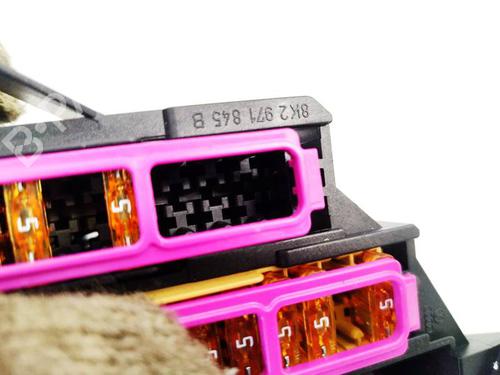 Fuse box AUDI A4 B8 (8K2) 2.0 TDI | BP35971282E1 - Image 2