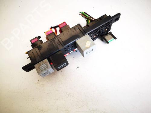 Used Fuse box Fuse box 32576879 32576879