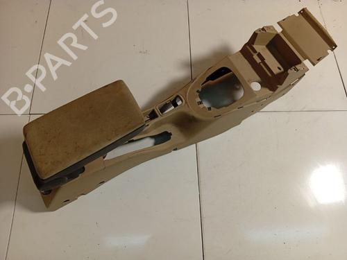 Bracciolo centrale Bracciolo centrale ALFA ROMEO 147 (937_) 1.9 JTDM (937.AXD1A, 937.AXV1A, 937.BXB1A) (115 hp) 34759393 34759393