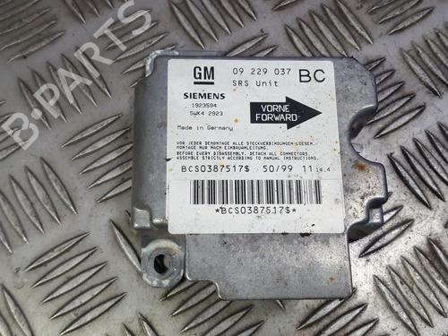 ecu-airbags-opel-astra-g-hatchback-t98-1998-1999-2000-2001-2002-2003-2004-2005-2006-2007-2008-2009-33494864 main image