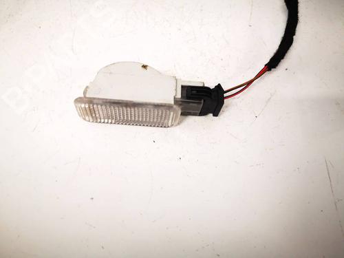 interior-roof-light-audi-a6-c5-4b2-4b4-1997-1998-1999-2000-2001-2002-2003-2004-2005-34774784 main image