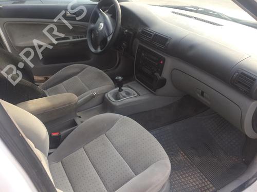 Fuse box VW PASSAT B5 Variant (3B5) 1.9 TDI | BP33495531E1 - Image 8