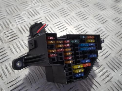 fuse-box-vw-passat-b6-3c2-2005-2006-2007-2008-2009-2010-2011-33503934 main image