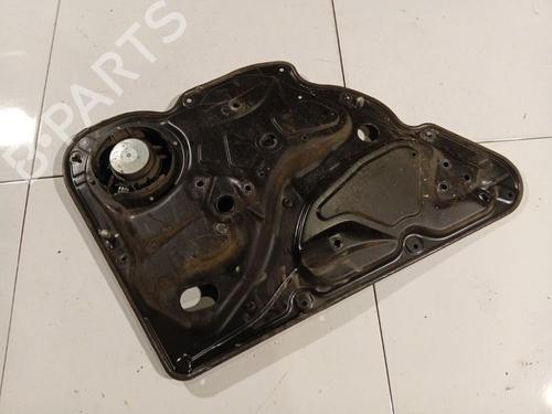 Elevalunas trasero derecho Elevalunas trasero derecho VW PASSAT B6 (3C2) 1.9 TDI (105 hp) 36825643 36825643