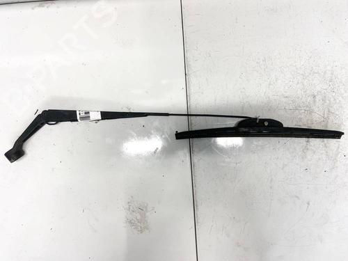 Used Front windshield wiper arm Front windshield wiper arm 32591390 32591390