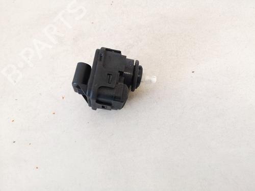 headlight-adjuster-motor-audi-a6-c5-4b2-4b4-1997-1998-1999-2000-2001-2002-2003-2004-2005-35467024 main image