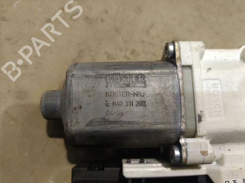 Left front window motor AUDI A3 (8P1) 1.6 FSI | BP36585963E21 - Image 5