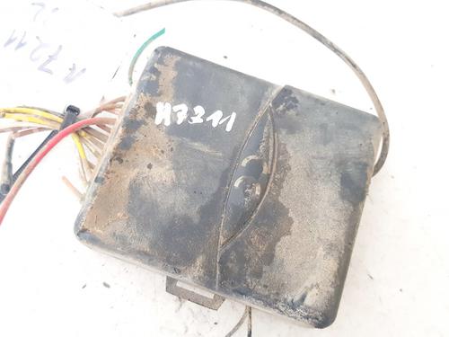 electronic-module-audi-a4-b5-8d2-1994-1995-1996-1997-1998-1999-2000-2001-32881234 main image