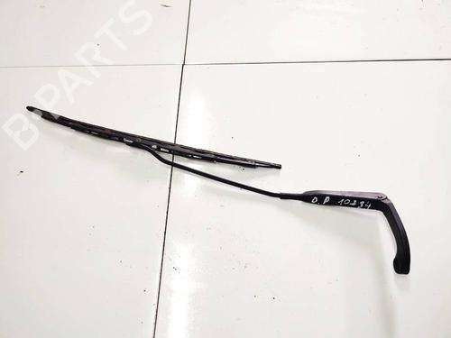 Used Front windshield wiper arm Front windshield wiper arm 32582447 32582447