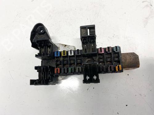 Used Fuse box Fuse box MERCEDES-BENZ VITO Bus (W639) 109 CDI (639.701, 639.703, 639.705) (88 hp) 32581381 32581381