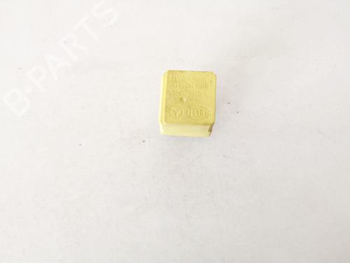 Used Electronic sensor Electronic sensor MERCEDES-BENZ C-CLASS (W203) C 180 Kompressor (203.046) (143 hp) 33068037 33068037