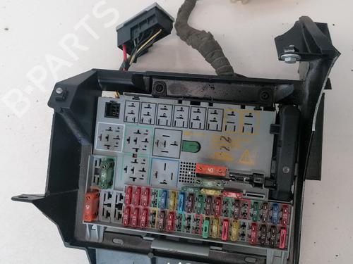 Used Fuse box Fuse box 33069327 33069327